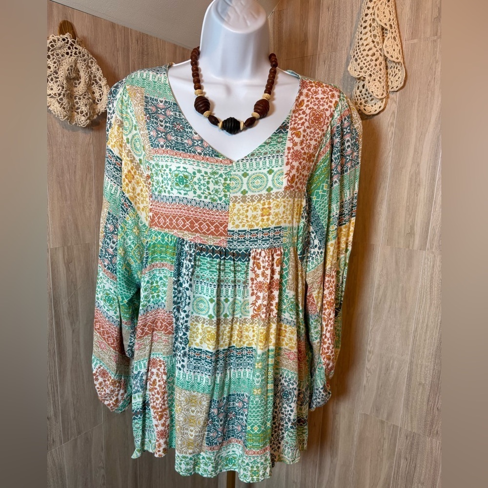 Haptics Floral Patterned Patchwork Look V-Neck Top Blouse Shirt